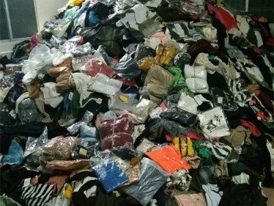 温州库存布料回收联系电话[全城高价收购库存服装]